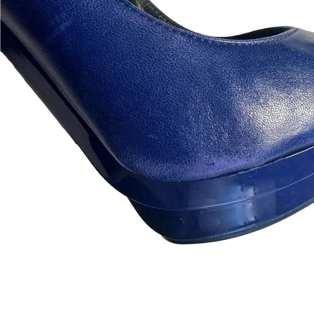 EUC! VERSACE‎ women’s blue leather heels - 36